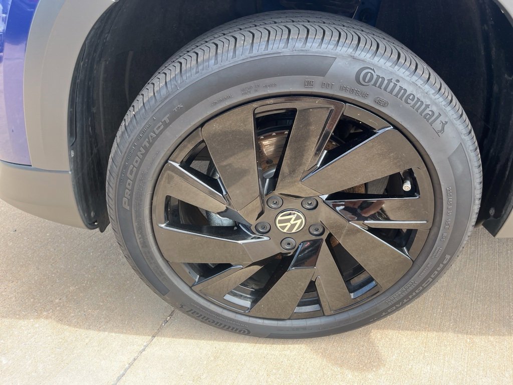 Used 2024 Volkswagen Taos SE image 21