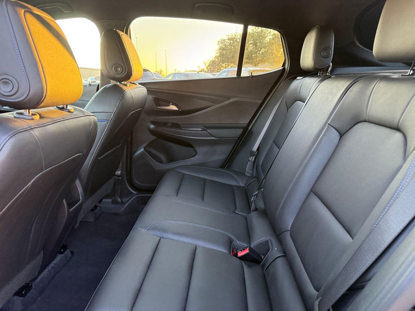 Used 2025 Buick Envista Sport Touring image 25