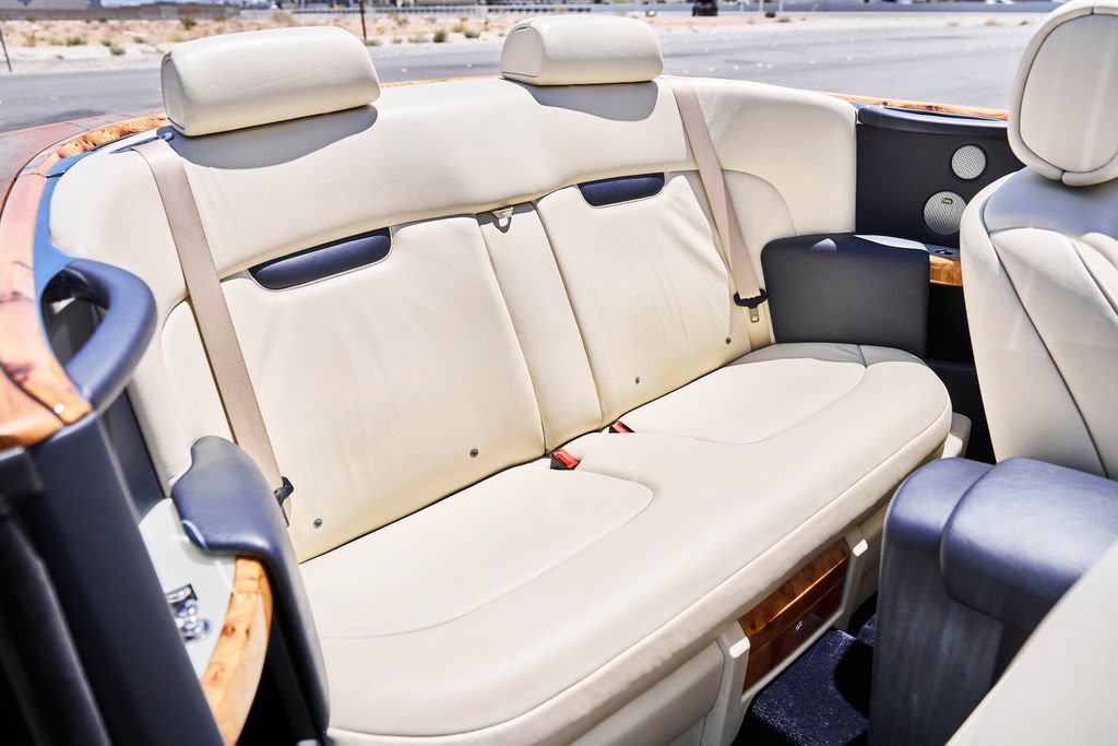 Used 2009 Rolls-Royce Phantom Drophead Coupe RWD image 41