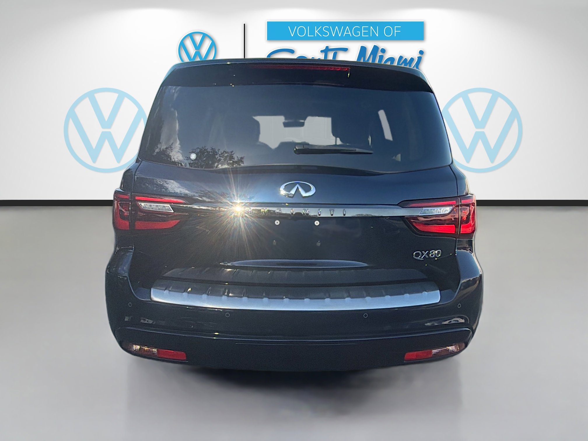 Used 2023 INFINITI QX80 Premium Select w/ Cargo Package RWD image 6