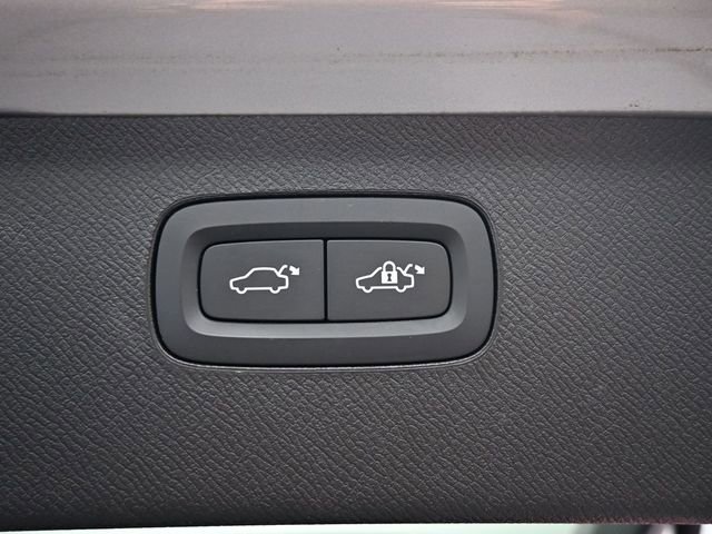 Used 2023 Volvo XC90 T8 Plus image 33