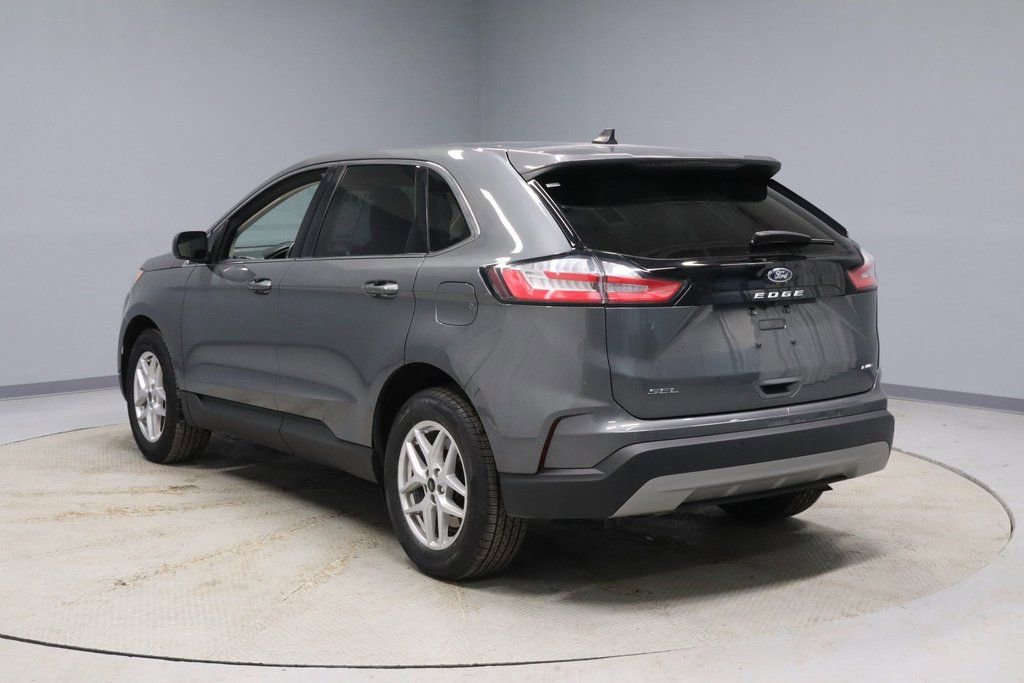 Used 2023 Ford Edge SEL image 9