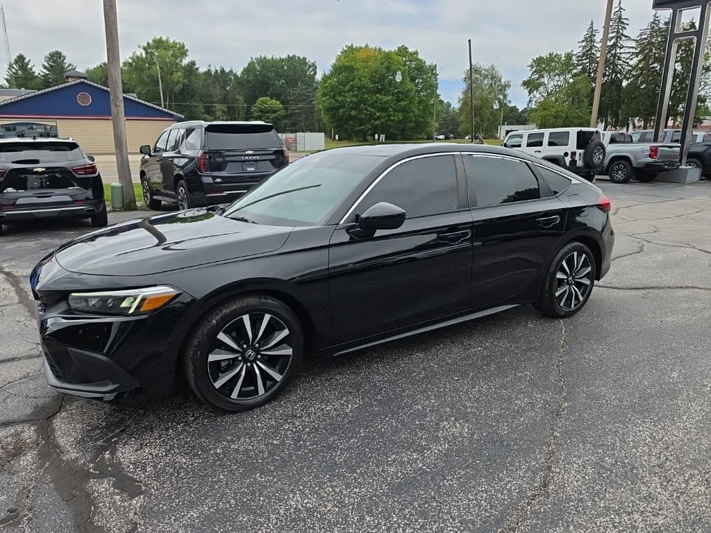 Used 2024 Honda Civic EX-L image 3