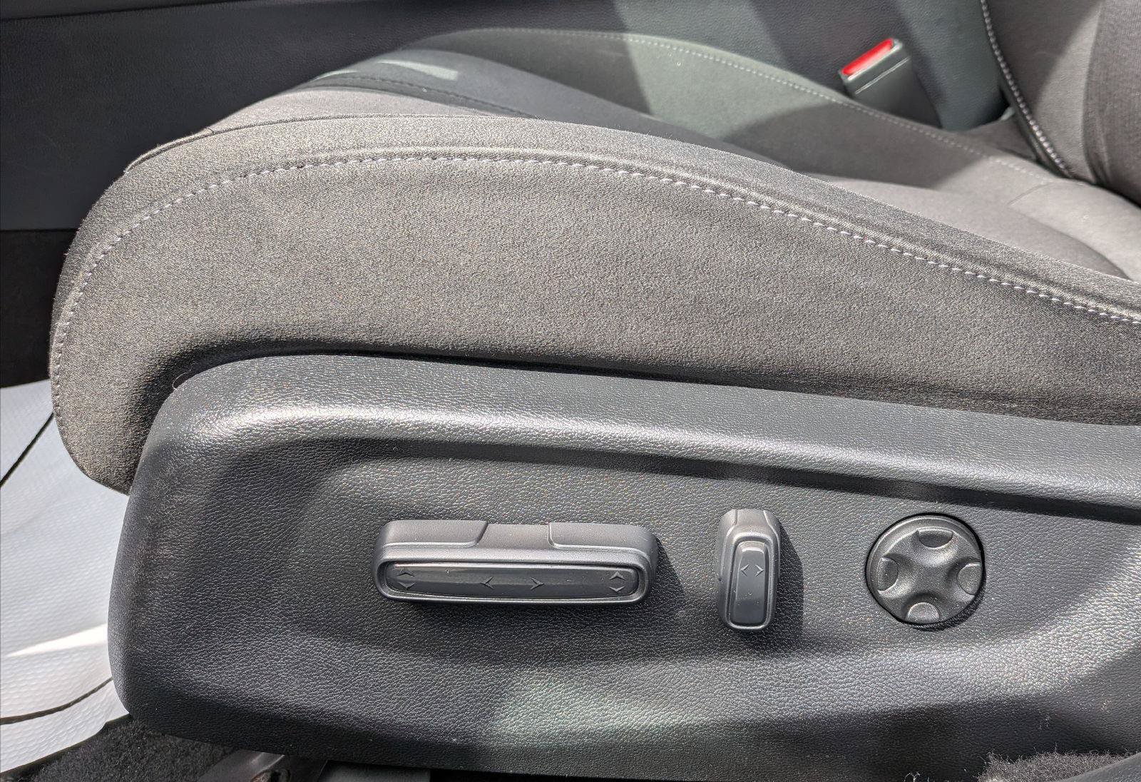 Used 2018 Honda Accord EX image 14