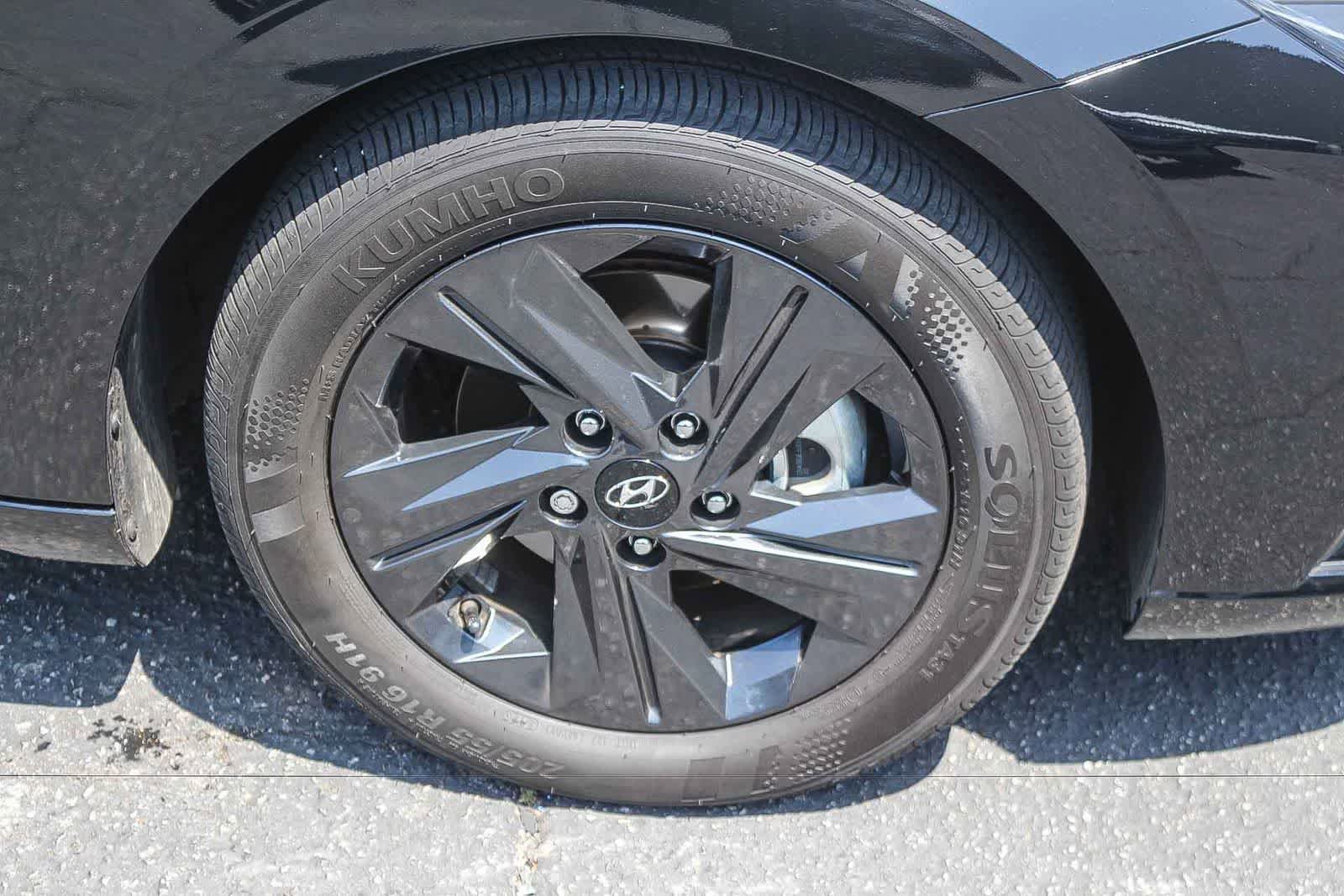 Used 2023 Hyundai Elantra SEL FWD image 12