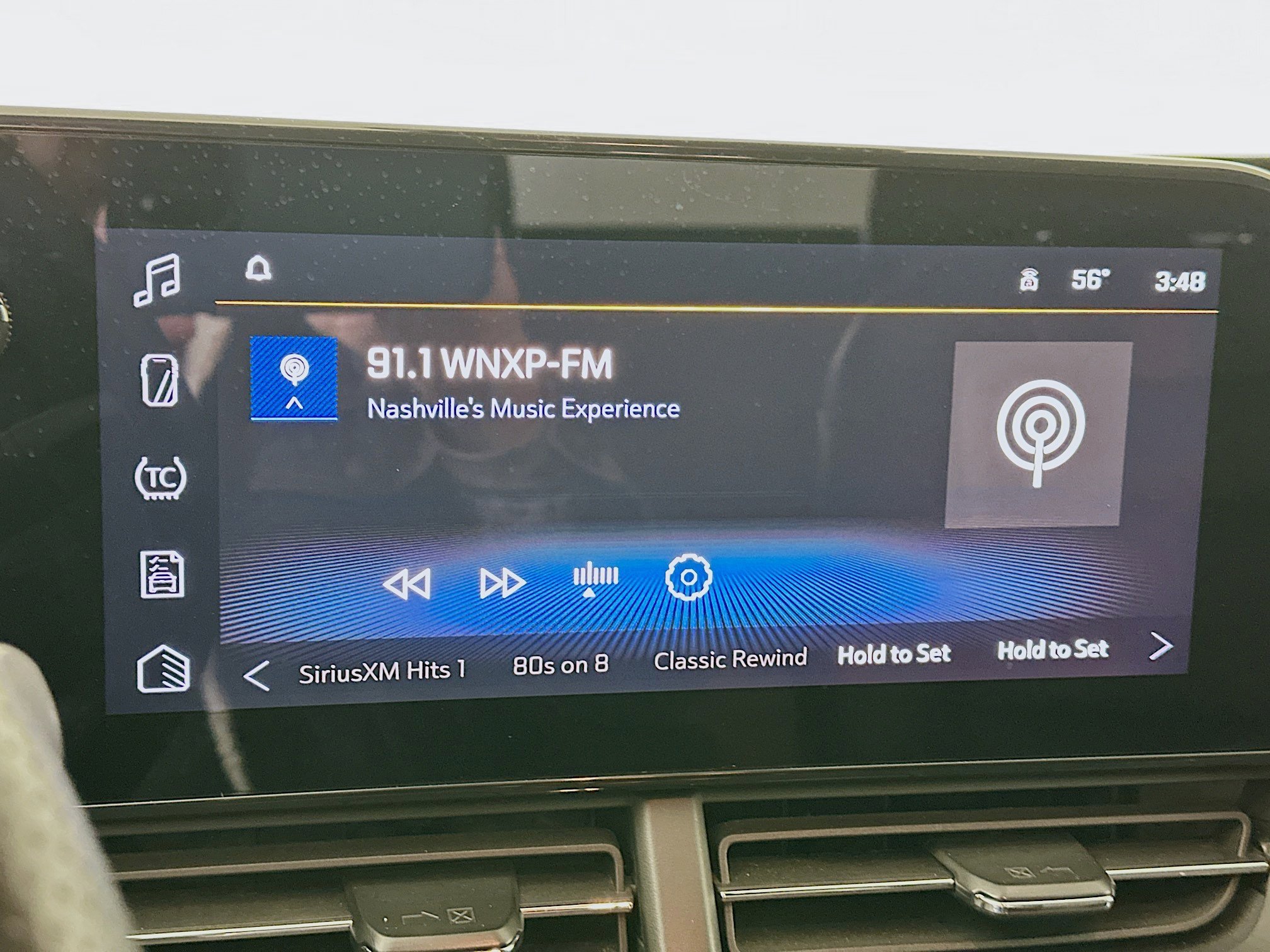 Used 2024 Chevrolet Trax RS w/ Sunroof Package image 19