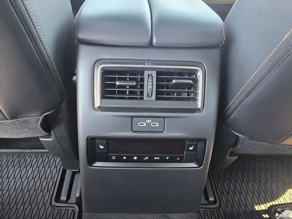 Used 2025 MAZDA CX-70 Plug-In Hybrid w/ Premium Plus AWD/4WD image 27