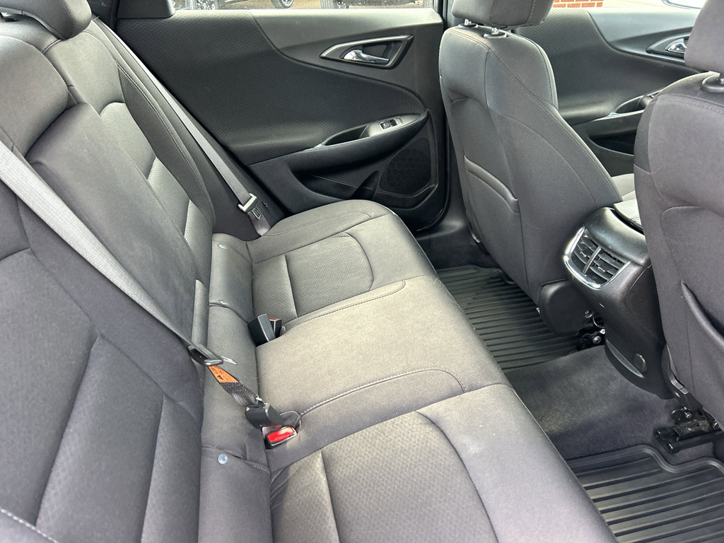 Used 2022 Chevrolet Malibu LT FWD image 17
