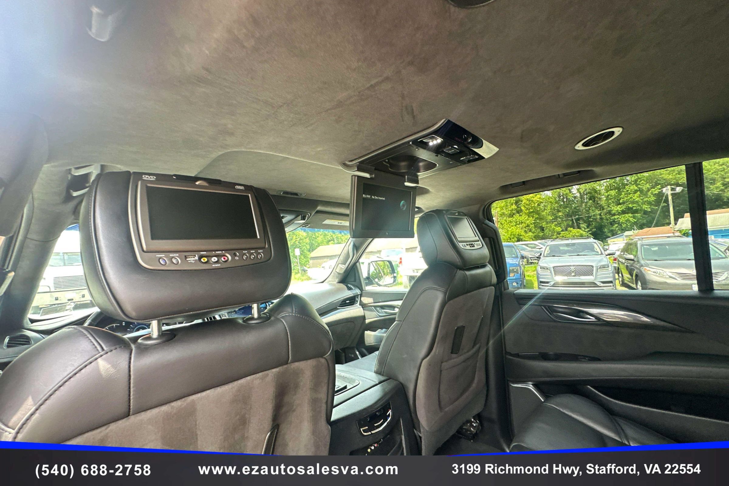 Used 2016 Cadillac Escalade ESV Platinum AWD/4WD image 18