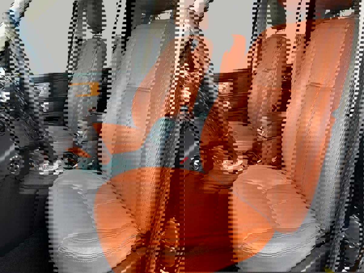 Used 2016 Land Rover LR4 HSE LUX image 13