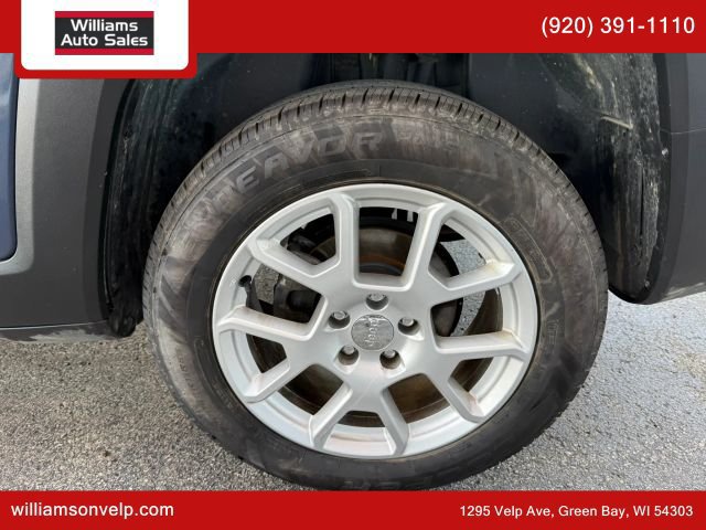 Used 2021 Jeep Renegade Latitude AWD/4WD image 25
