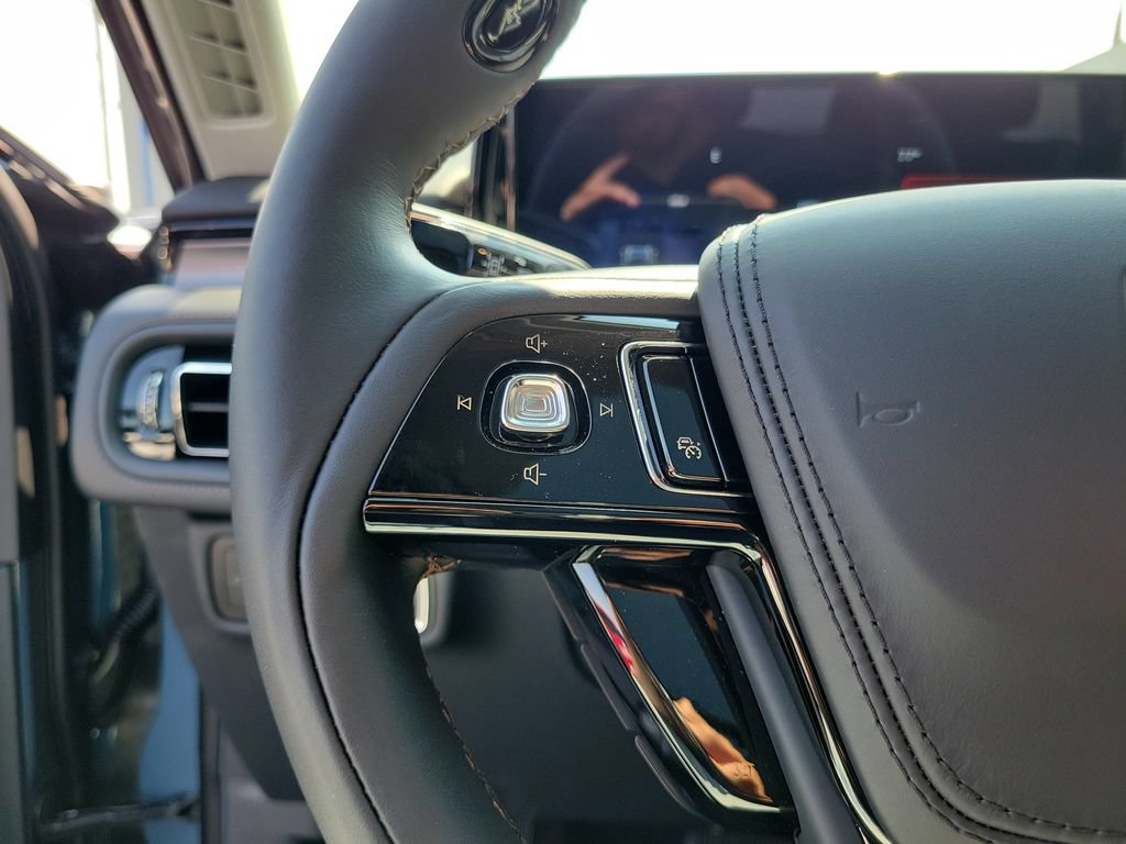 New 2026 Lincoln Aviator AWD image 25