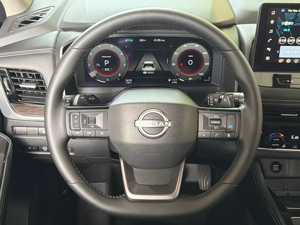 Used 2025 Nissan Rogue Platinum w/ Platinum Premium Package FWD image 4