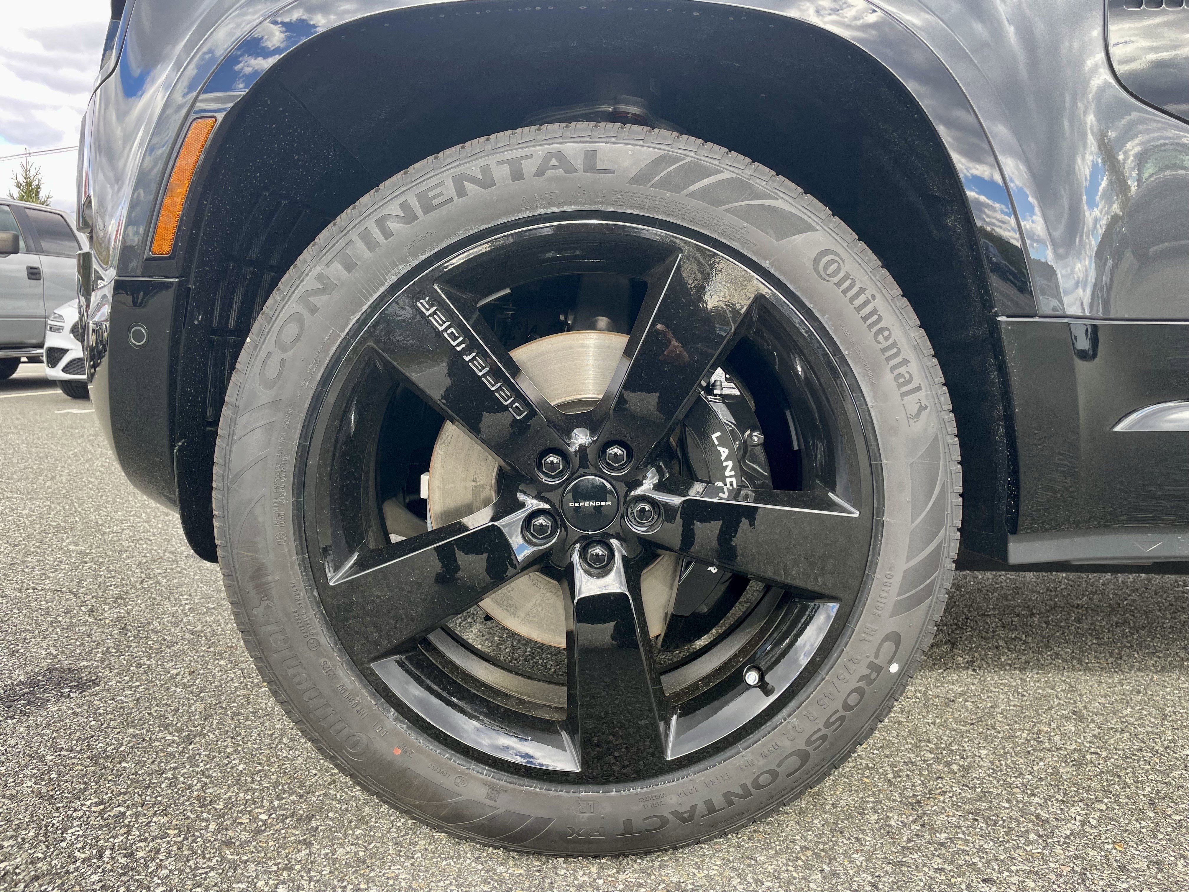 New 2026 Land Rover Defender 130 V8 image 9