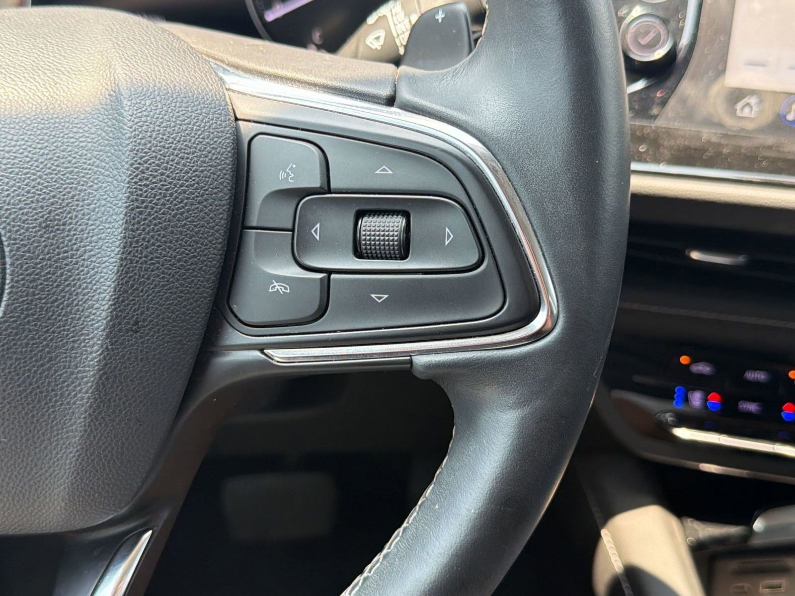 Certified 2023 Buick Envision Avenir FWD image 27