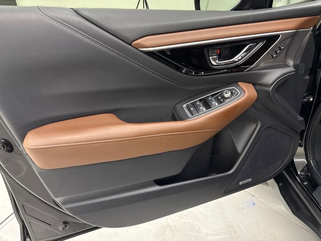 Used 2021 Subaru Outback Touring w/ Popular Package #2 image 11