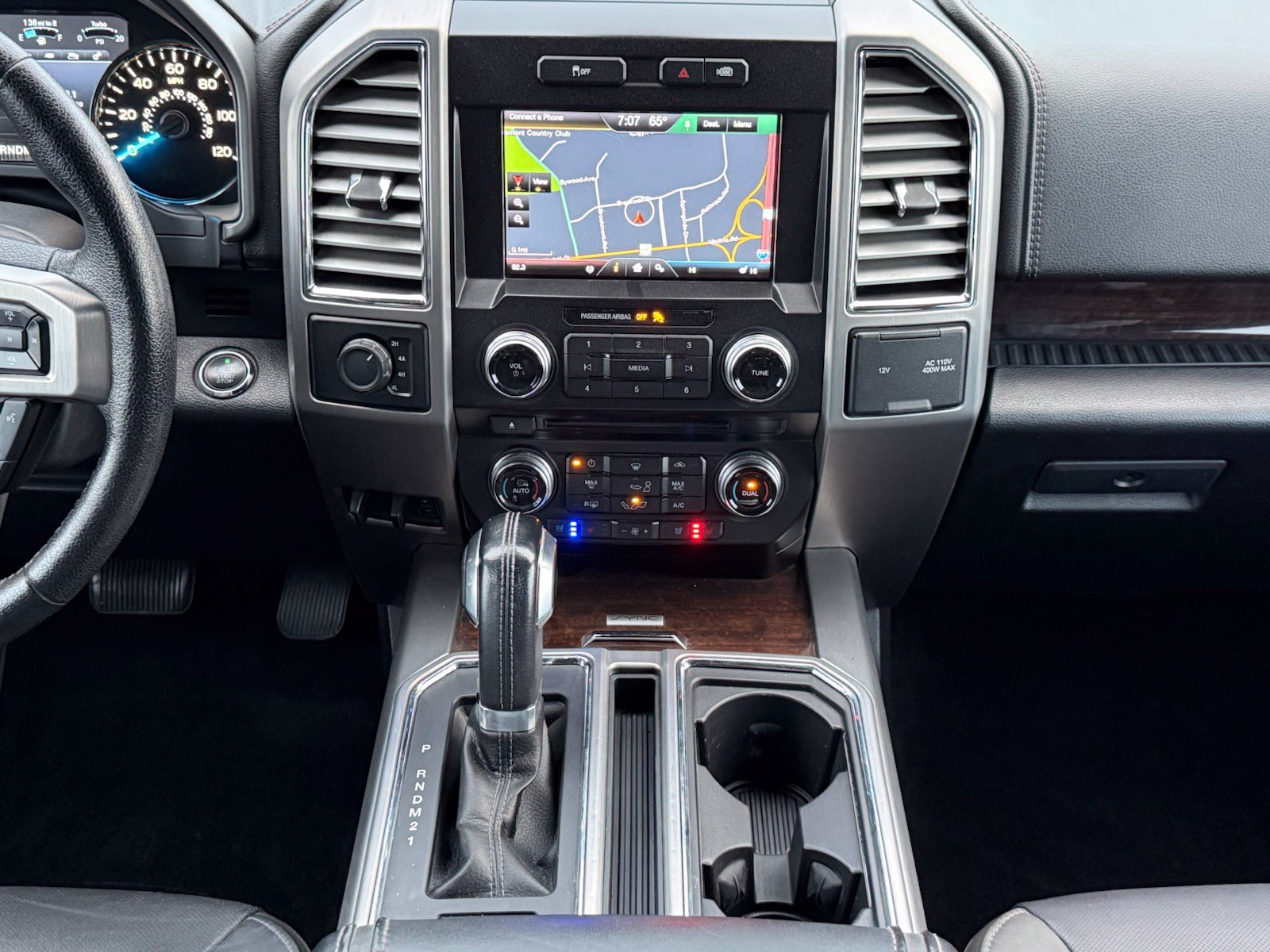 Used 2015 Ford F150 Platinum w/ Equipment Group 701A Luxury AWD/4WD image 20