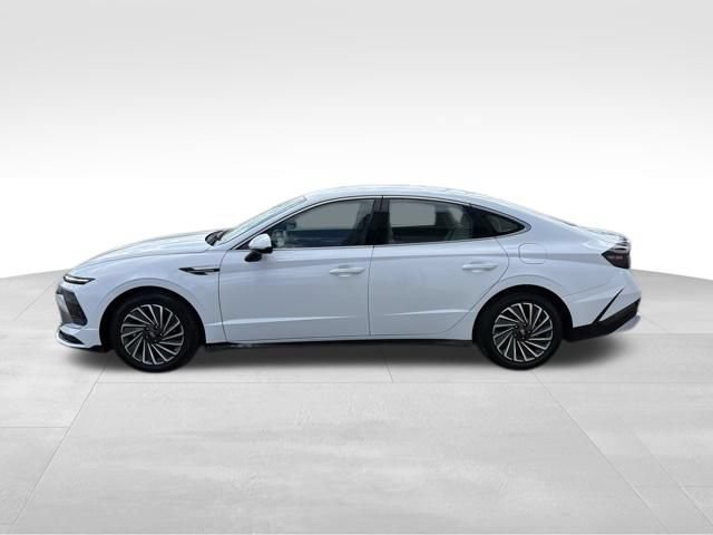 Used 2025 Hyundai Sonata SEL FWD image 12