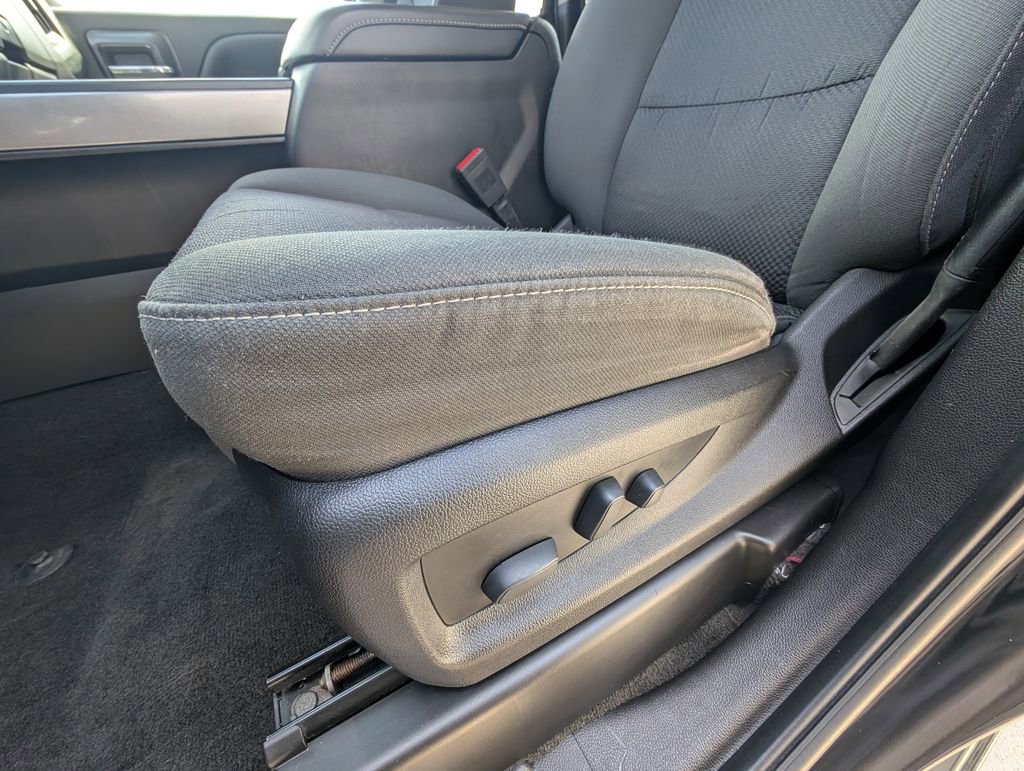 Used 2018 Chevrolet Silverado 1500 LT w/ All Star Edition image 15