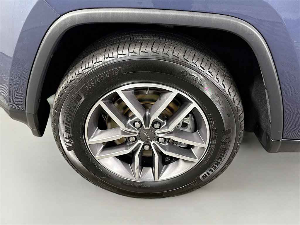 Used 2021 Jeep Grand Cherokee Limited image 37