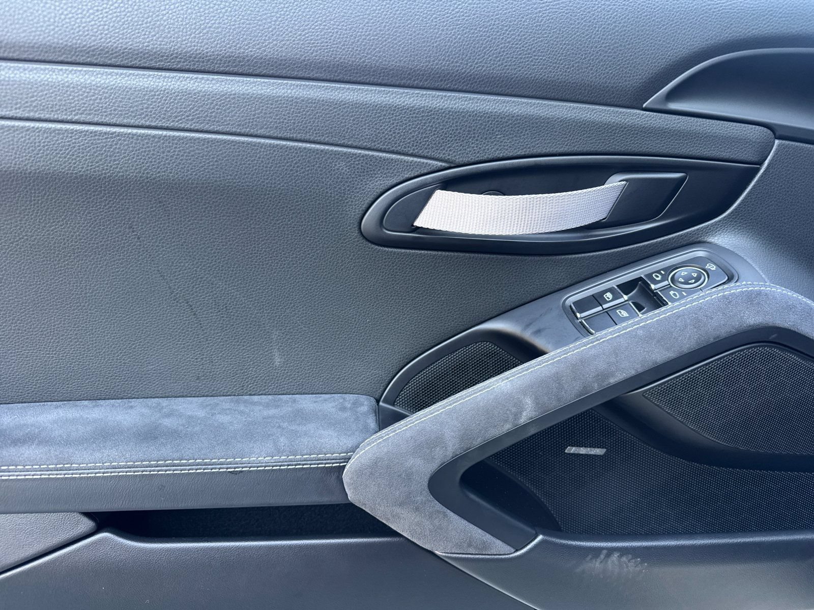 Certified 2021 Porsche 718 Cayman GT4 RWD image 12