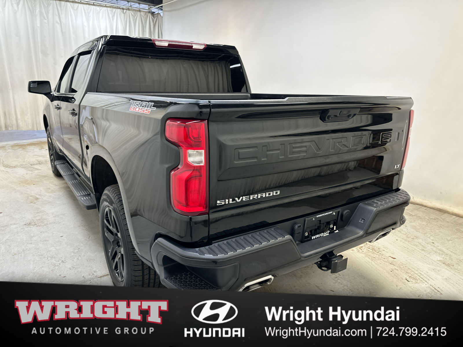 Used 2023 Chevrolet Silverado 1500 LT Trail Boss w/ Protection Package AWD/4WD image 4