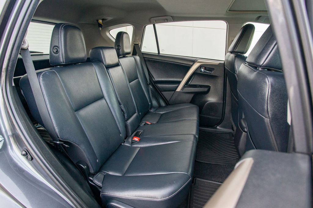 Used 2015 Toyota RAV4 Limited AWD/4WD image 15