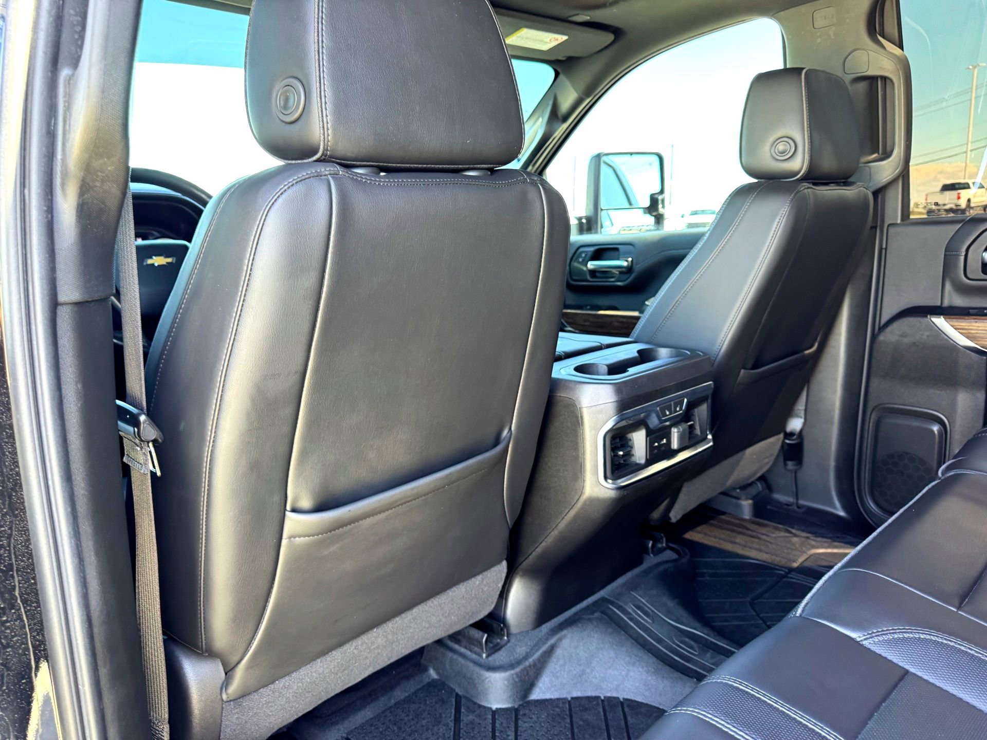 Used 2021 Chevrolet Silverado 2500 High Country w/ Z71 Off-Road Package image 21