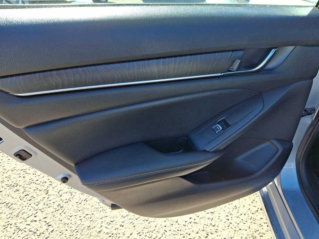 Used 2021 Honda Accord EX-L image 19