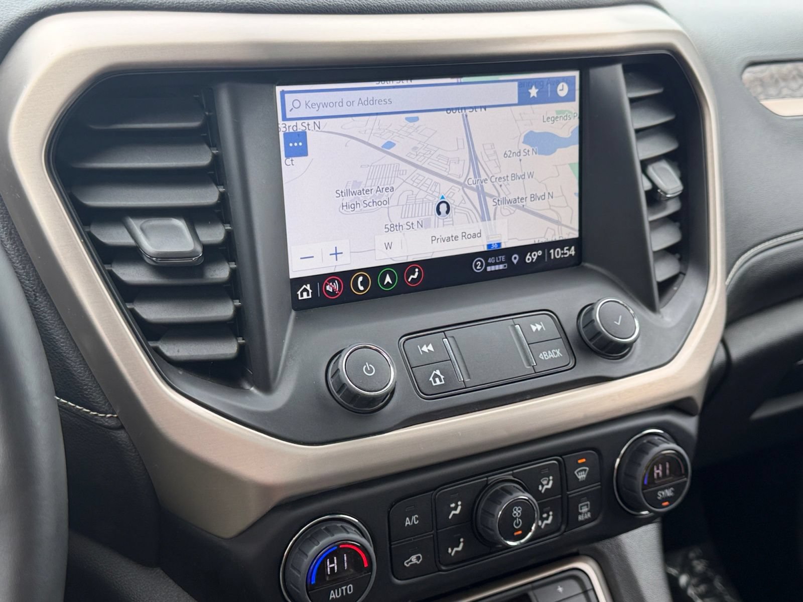 Used 2023 GMC Acadia Denali w/ Denali Ultimate Package AWD/4WD image 32