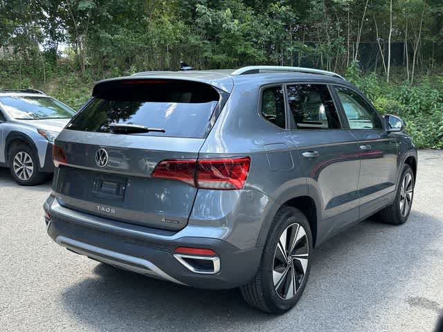Used 2023 Volkswagen Taos SE w/ Panoramic Sunroof Package AWD/4WD image 23