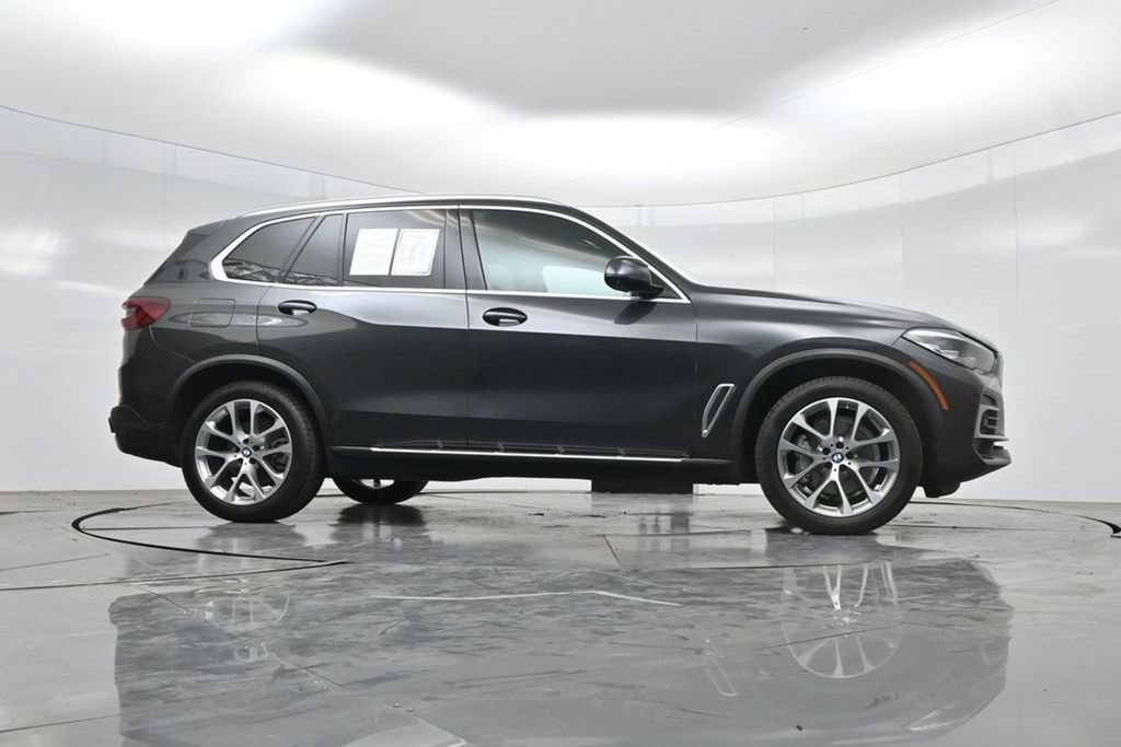 Used 2023 BMW X5 xDrive40i AWD/4WD image 55