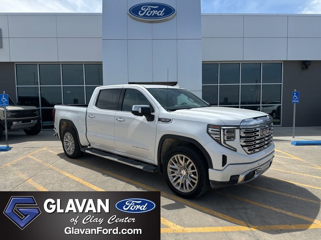 Used 2022 GMC Sierra 1500 Denali AWD/4WD image 1