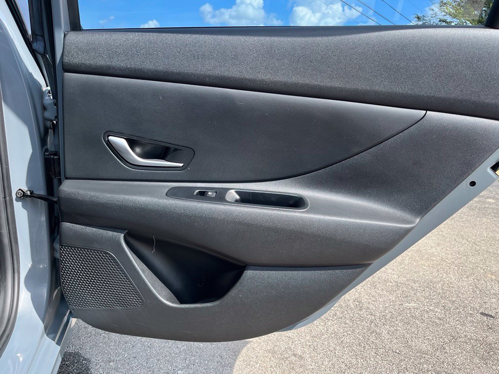 Used 2021 Hyundai Elantra SEL FWD image 27