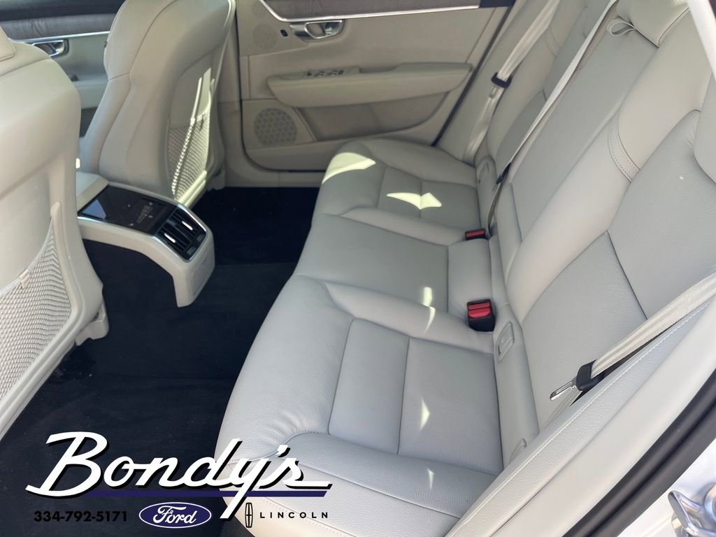 Used 2024 Volvo S90 B6 Plus image 11