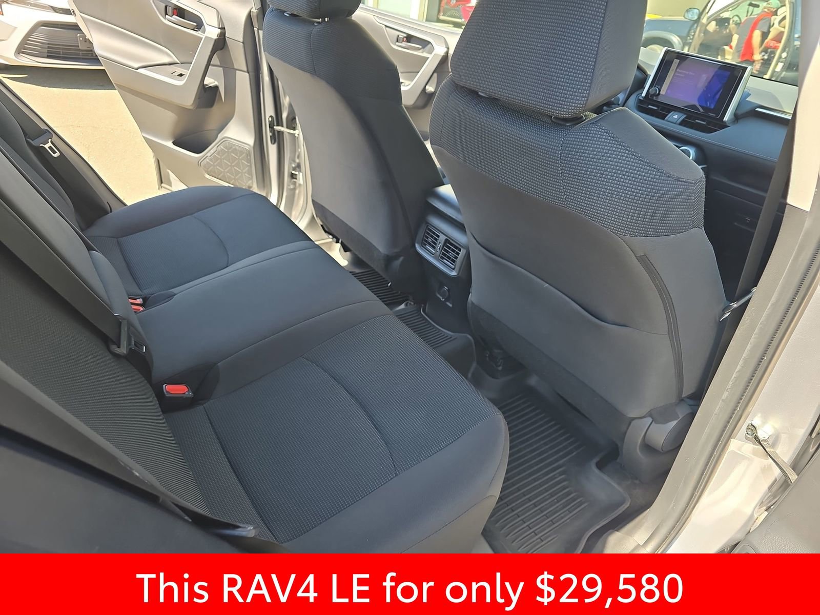 Used 2024 Toyota RAV4 LE FWD image 17