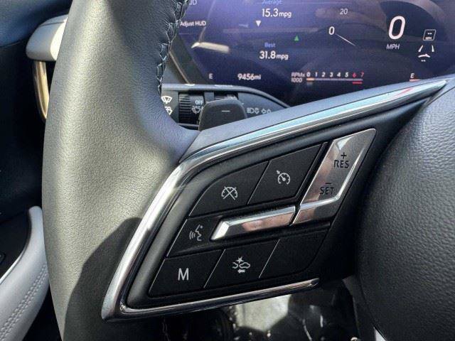 Used 2024 Buick Envision Avenir AWD/4WD image 28