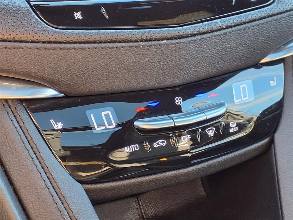 Used 2025 Cadillac XT5 Premium Luxury image 14