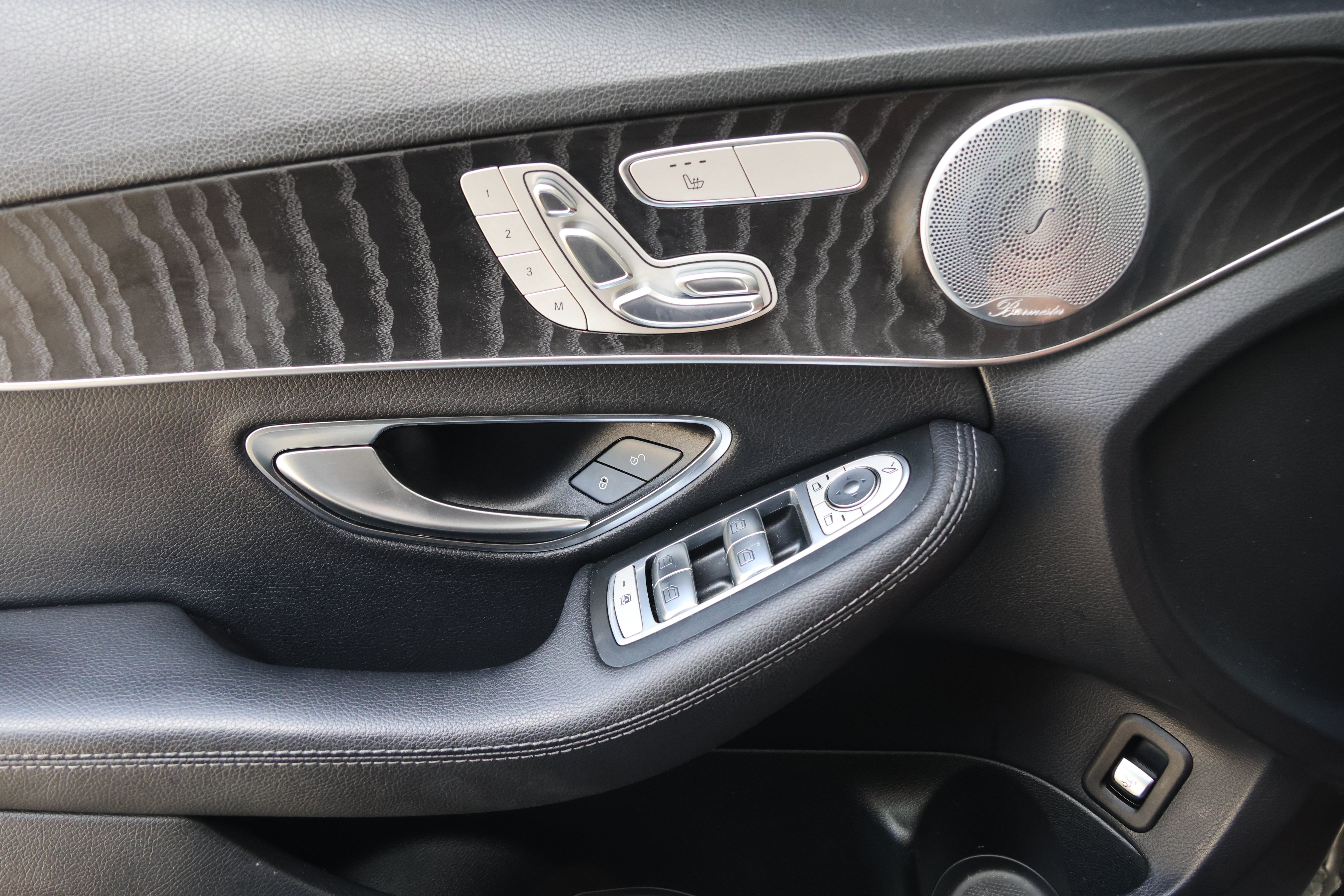 Used 2016 Mercedes-Benz C 300 4MATIC Sedan image 12