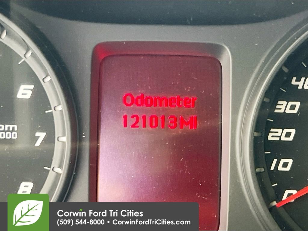 Used 2009 Pontiac G8 w/ Comfort And Sound Package RWD image 2