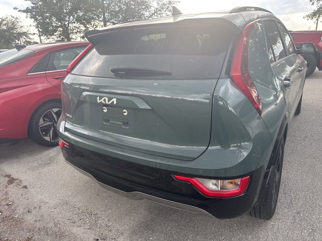 Used 2024 Kia Niro Wind FWD image 3
