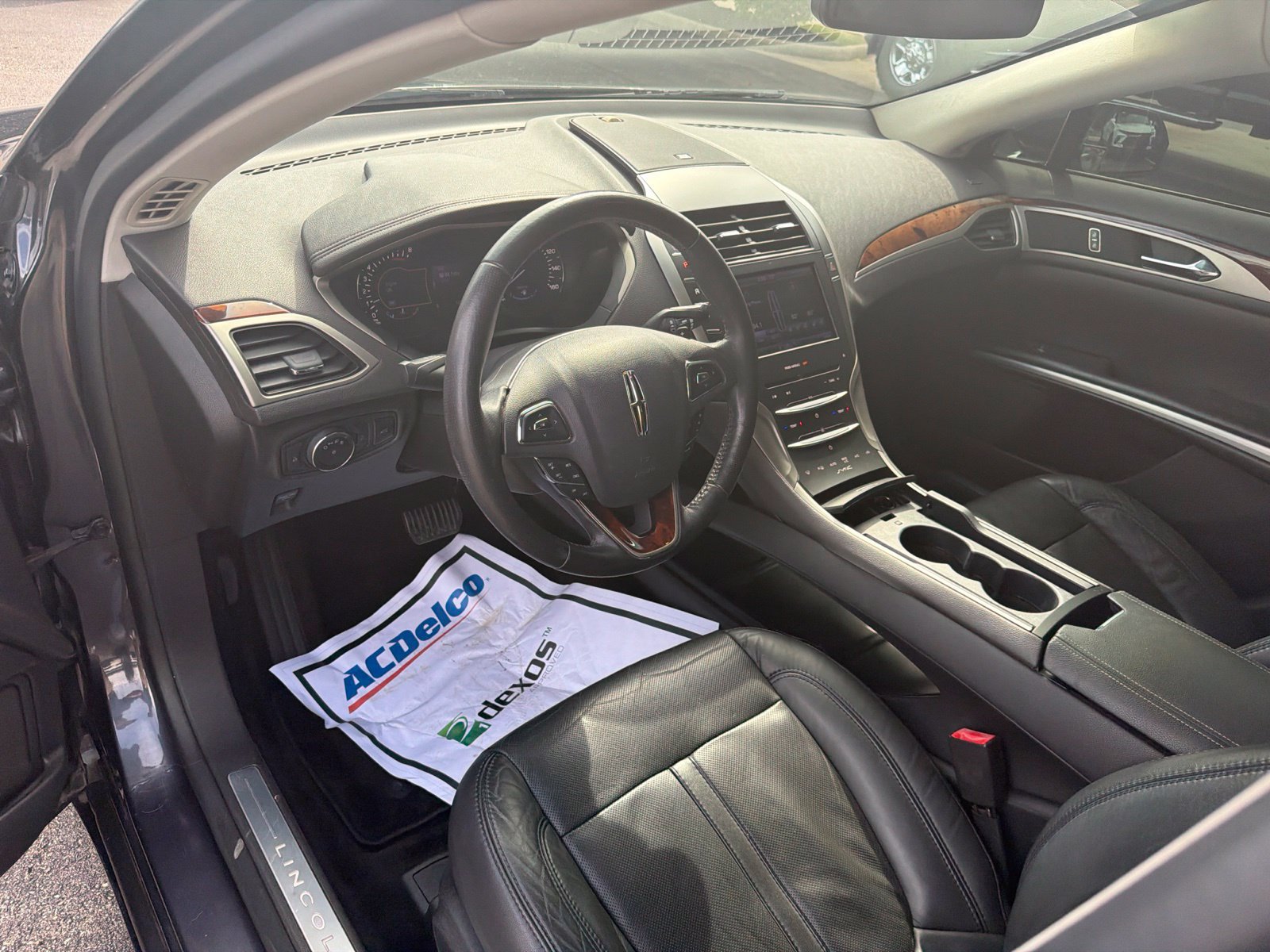Used 2013 Lincoln MKZ FWD image 10