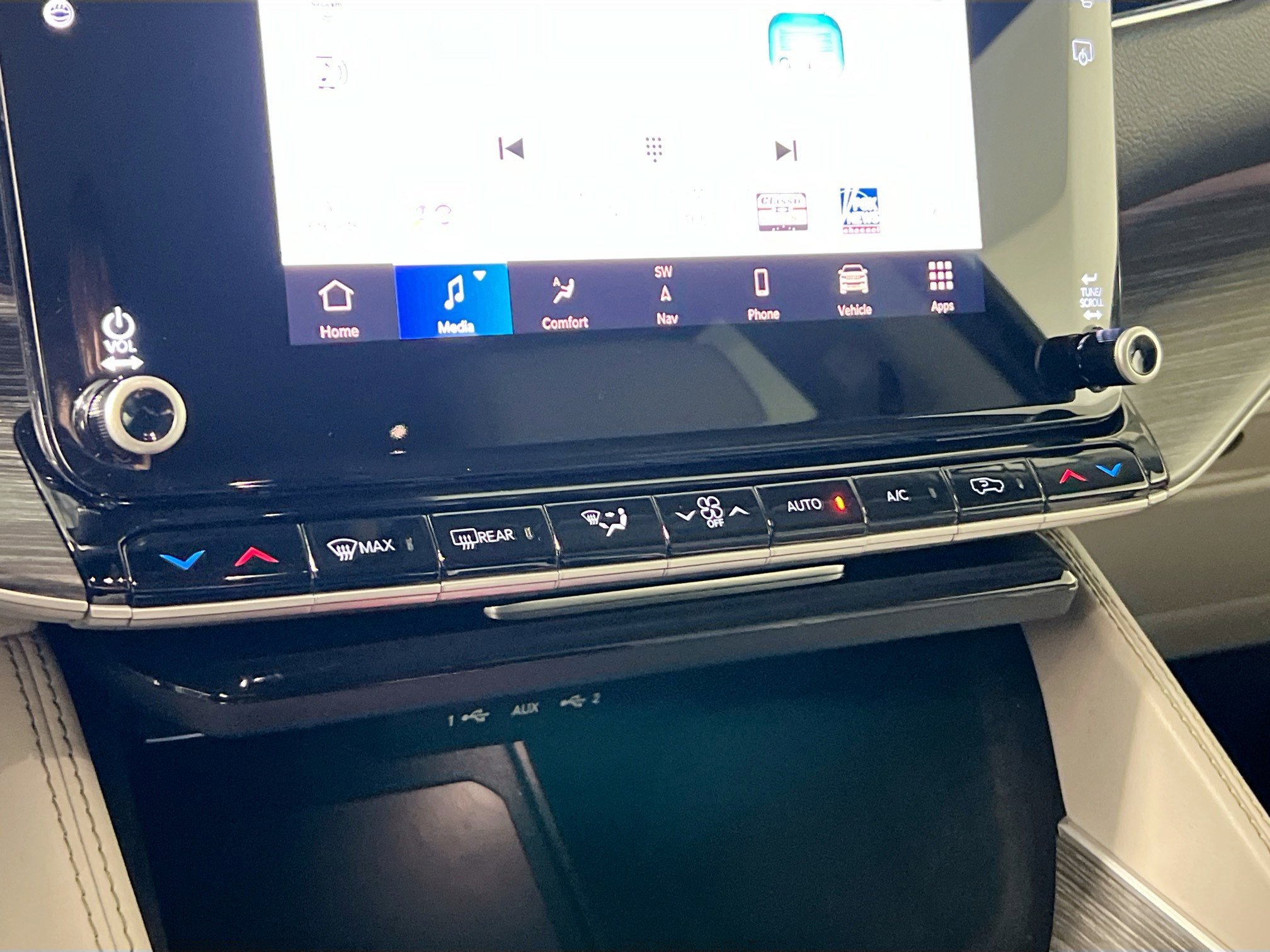 Used 2024 Jeep Wagoneer L Series II image 26