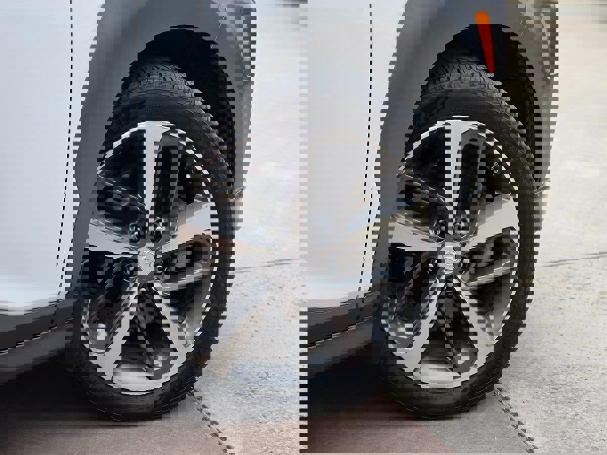 Used 2019 Hyundai Kona Limited image 14