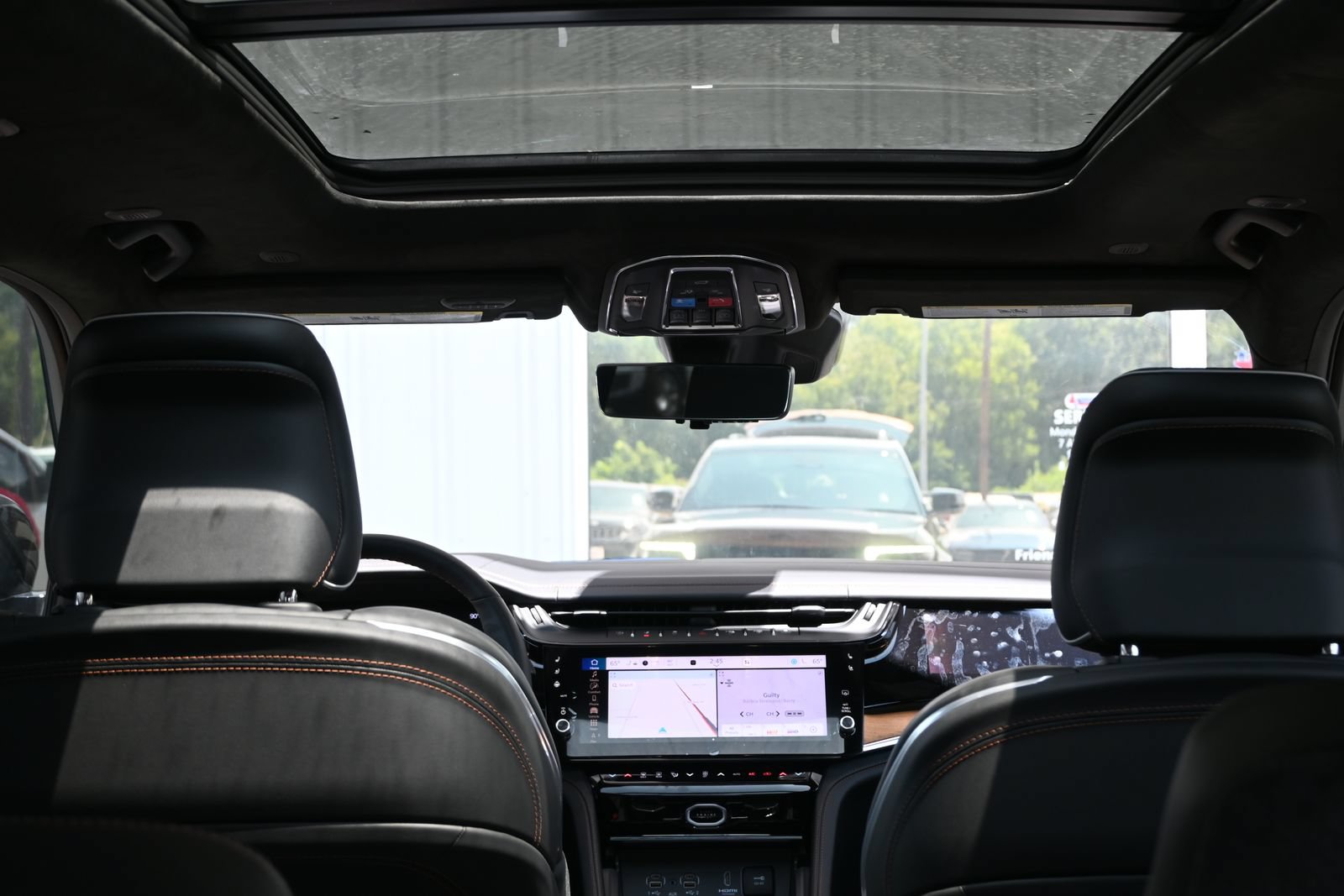 New 2026 Jeep Grand Cherokee L Summit AWD/4WD image 40