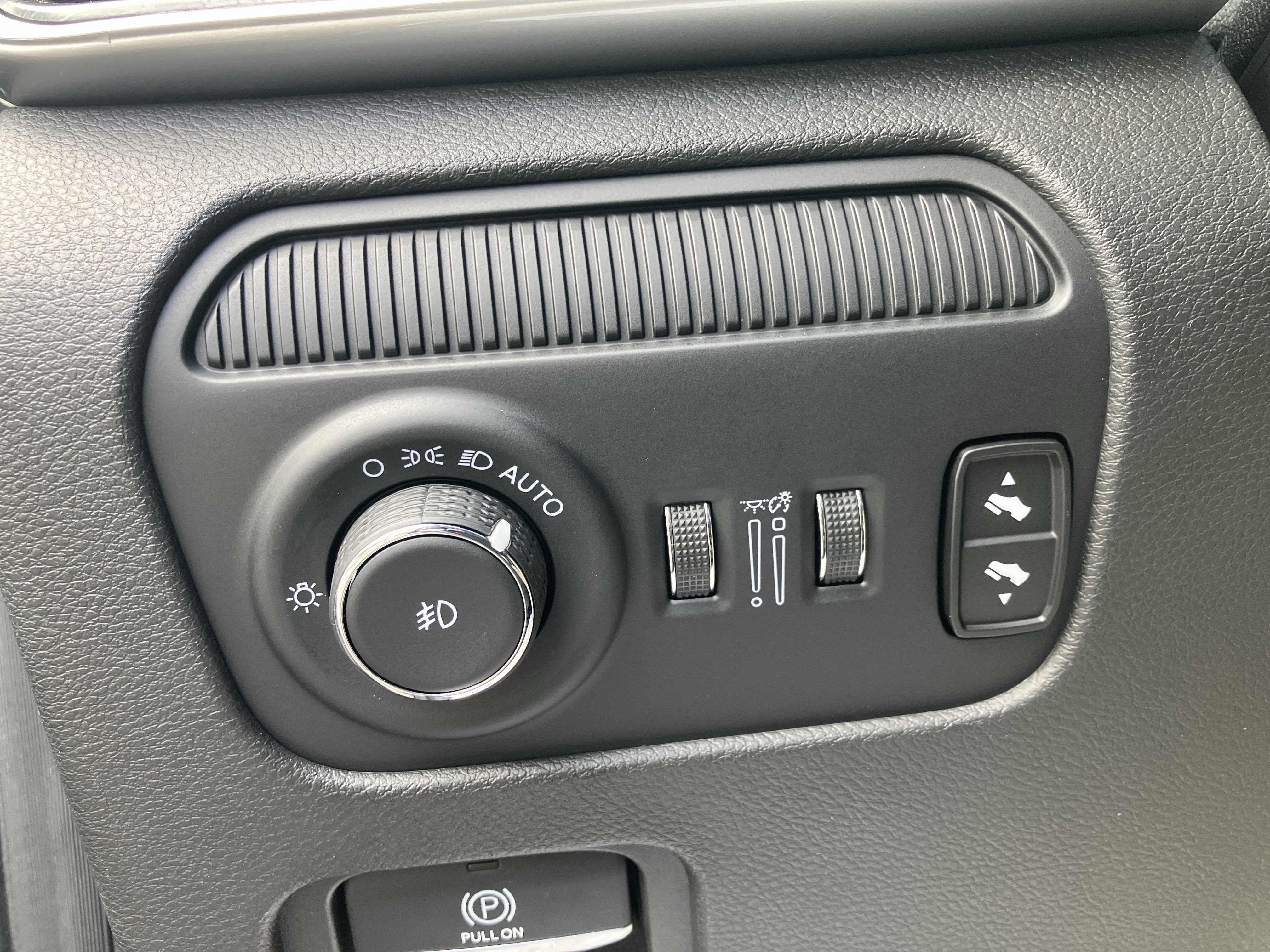 Used 2024 Jeep Wagoneer Series II w/ Flexible Seating Group AWD/4WD image 26