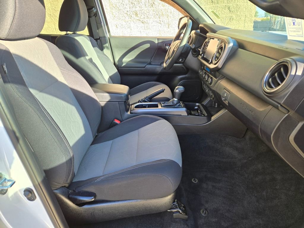 Used 2021 Toyota Tacoma TRD Off-Road w/ Technology Package image 18