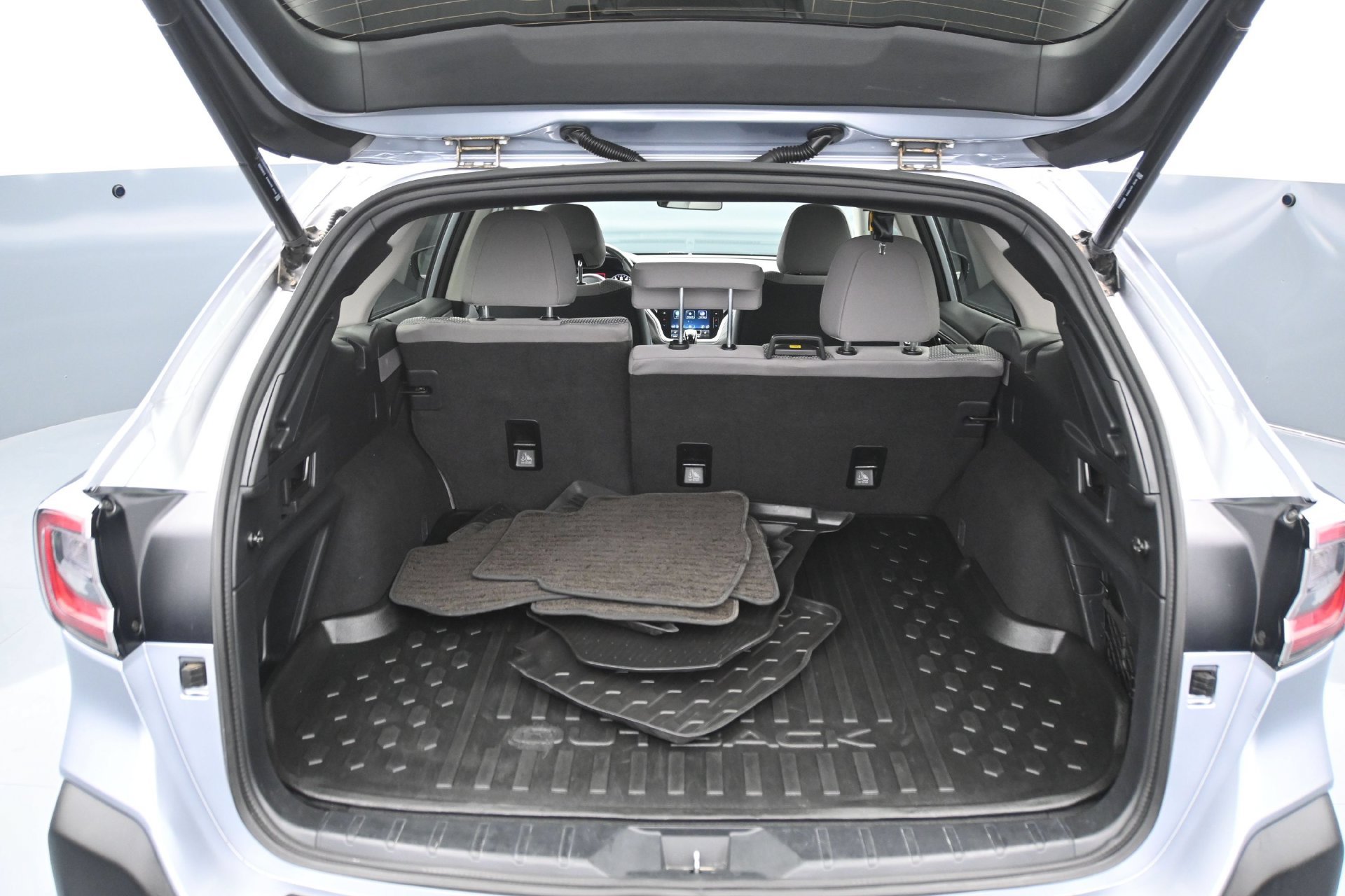 Used 2025 Subaru Outback Premium AWD/4WD image 15