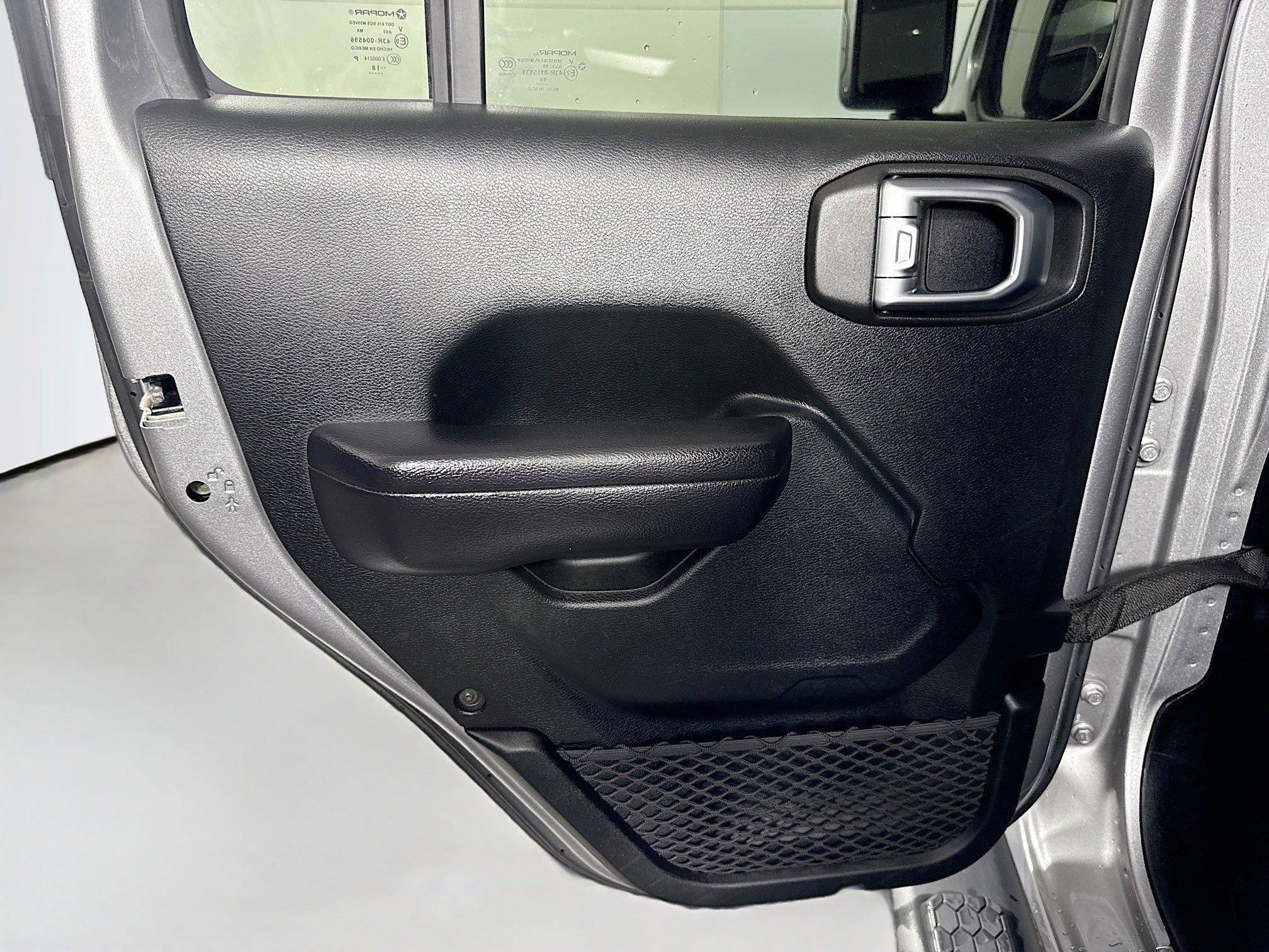 Used 2018 Jeep Wrangler Unlimited Sport S image 26