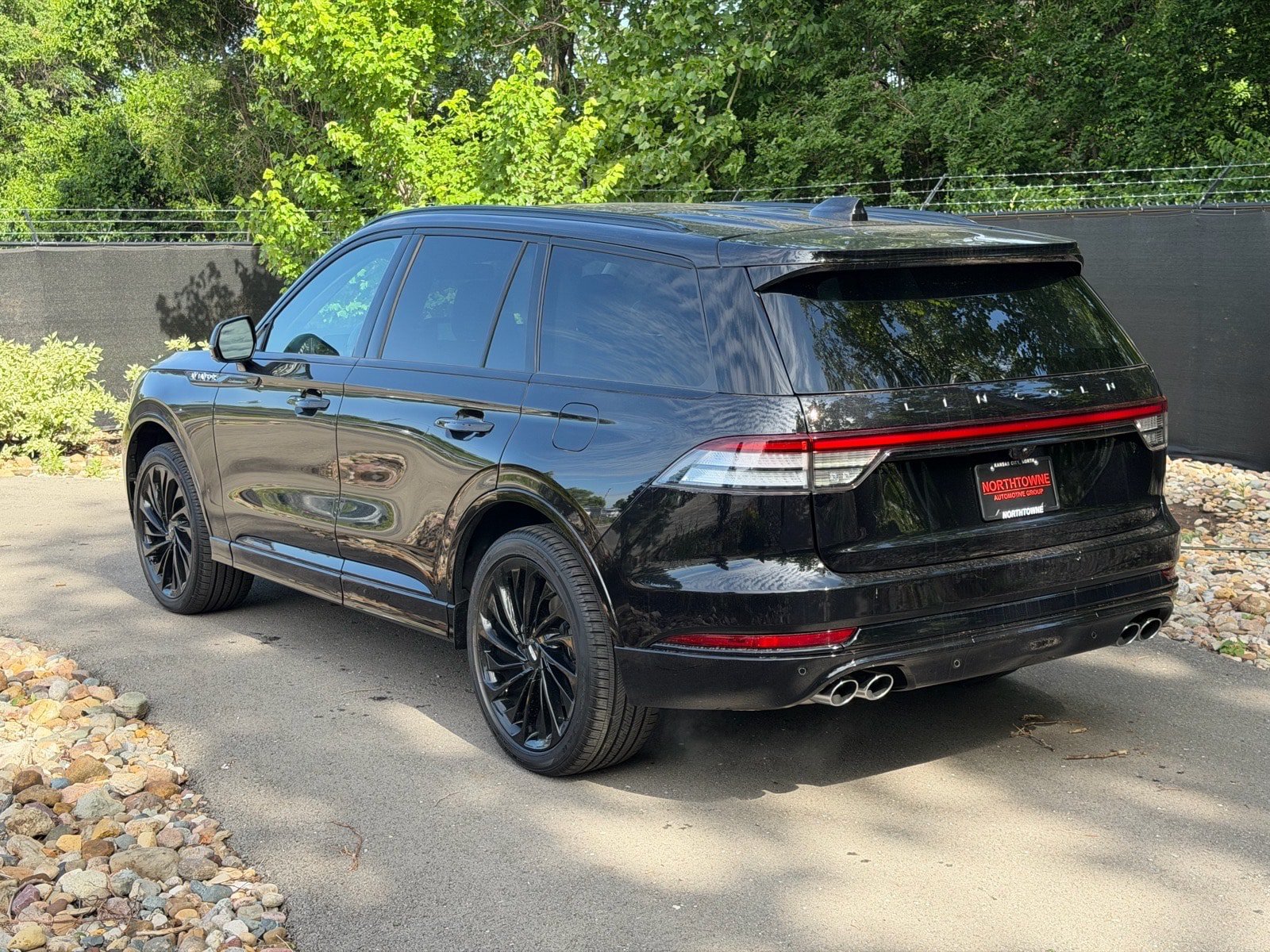 New 2026 Lincoln Aviator Reserve AWD/4WD image 3